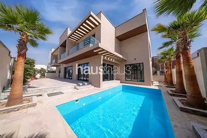 Corner plot | Park backing | Private pool | New