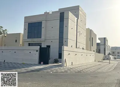 🏡 فيلا كورنر فاخرة للبيع | 5 غرف | 3,014 قدم² | بجوار المسجد | شامل الرسوم والتجهيزات