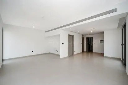 Available I CLOSED KITCHEN I VACANT