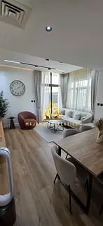 FULLY UPGRADED AND FURNISHED | SINGLE ROW | VACANT ON TRANSFER