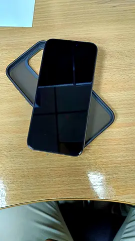 iPhone in good working condition with protective case not even a single scratch