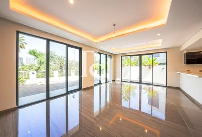 Corner | Facing Golf Course | Close to Club House