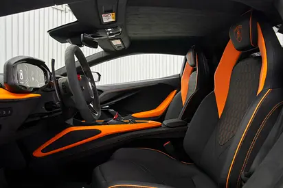 2024 Lamborghini REVUELTO photo 10