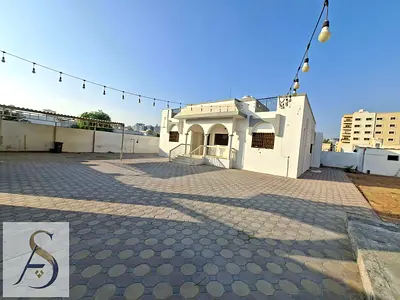 Spacious! 5 Bedroom hall villa maid room inside parking central gass al ghafiya sharjah