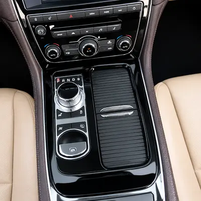 2014 Jaguar XJ — миниатюра 11