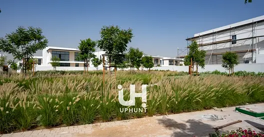 MOTIVATED SELLER ON LAGOON UNIT ONE MINUTE WALK TO CLUB HOUES NO AGENTS PLS