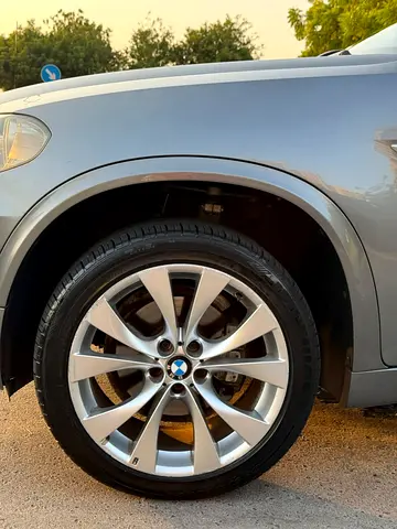 2010 BMW X5 — фото 9