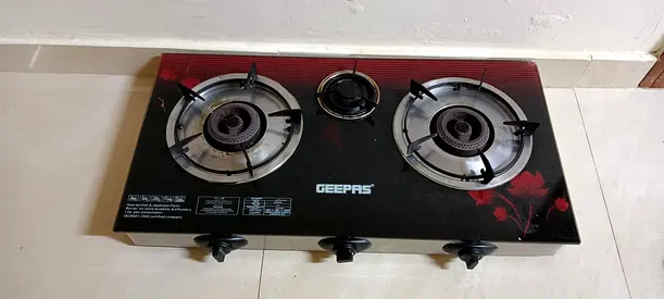 Geepas 3-Burner Gas Stove – Good Working Condition