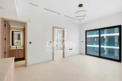 Bright and Modern Layout | High Floor | Best Deal