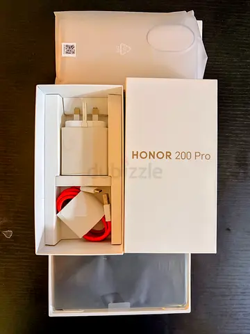 Honor 200 Pro box with charger, cable and accessories - unused condition