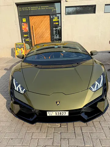 صورة 2 لـ 2024 Lamborghini HURACAN