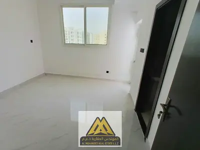 اول ساكن /   غرفتين وصاله /  اطلاله مفتوحه /  مساحه كبيره /  غرفه ماستر /  تكيف مركزي / باركن تجت البنايه /  العاليا 36 الف