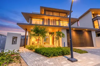 SINGLE ROW | NEAR COMMUNITY CENTER | MORE OPTIONS