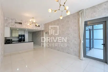 Ready to Move in | Well Maintained | 4 Cheques