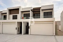 Walking Distance to Arbor | Corner and Bright