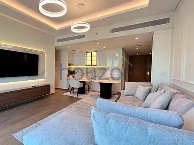 Luxurious 1BR | Fully Upgraded+Furnished | Vacant