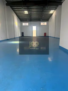 The 25 kV/showroom features a durable epoxy floor designed to withstand storage and light activity.