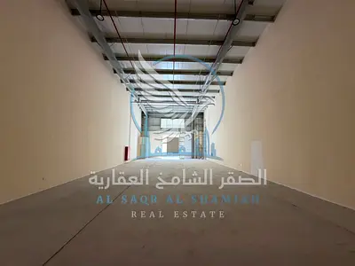 مستودع جديد بالكامل للإيجار – الصجعة، الشارقة مساحة المستودع: 2,175 قدم مربع حالة العقار: جديد بالكامل