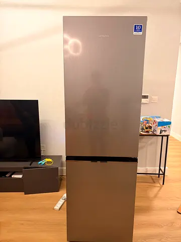 Hitachi  Bottom Refrigerator same like new