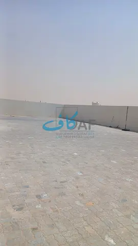 فرصة ممتازة للإيجار | حوطة متكاملة في الصجعة الصناعية