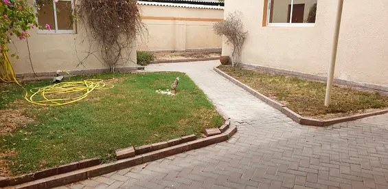 SUPER CHARMING SINGLE STOREY INDEPENDENT WITH LARGE GARDEN