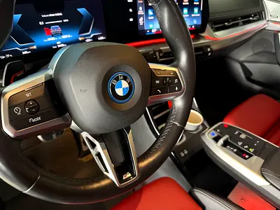 2024 BMW IX1 thumbnail 18