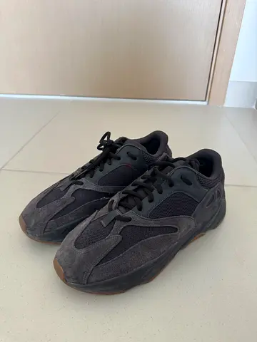Adidas Yeezy Pre-owned dark grey sneakers, good condition, size not specified