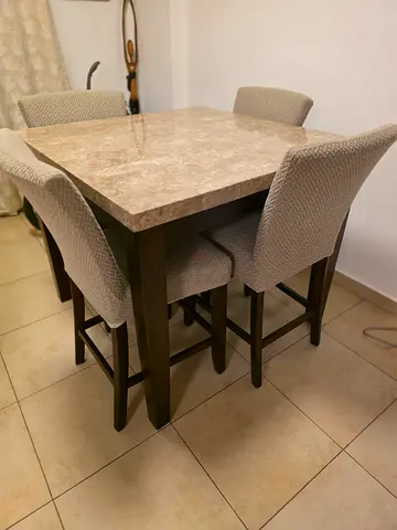 Beautiful Italian marble-top dining table with 4 matching upholstered chairs
