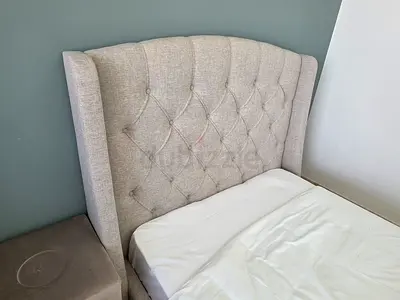 Upholstered button tufted bed frame with headboard and matress