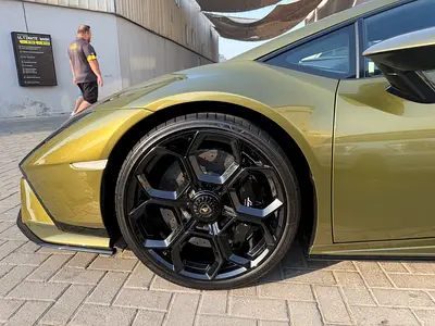 صورة 6 لـ 2024 Lamborghini HURACAN