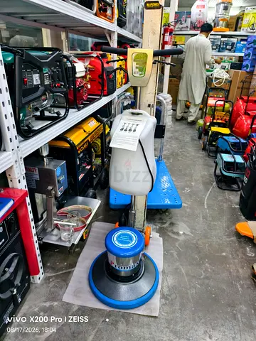 Single-Disc Floor Polisher / Scrubber with Detergent Tank - Used
