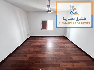 Family studio featuring a semi-separate kitchen, built-in wardrobes, a very spacious layout, and ce