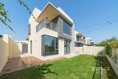 New to Market | Vacant | Corner Plot