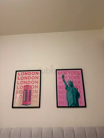 Pair of Framed City Art Prints (Statue of Liberty & London Phone Booth) size : 50x70 cm