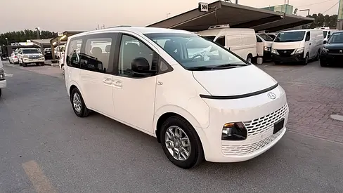 2022 Hyundai Staria Comfort GCC Specs - Excellent Condition