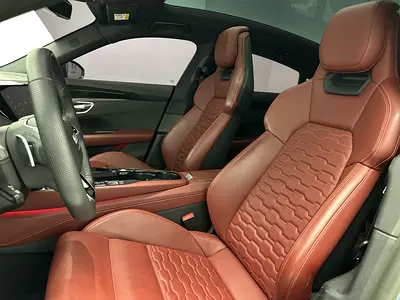 صورة 12 لـ 2023 AUDI E-TRON GT