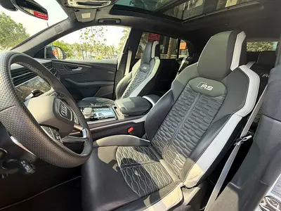 2025 AUDI RS Q8 photo 15