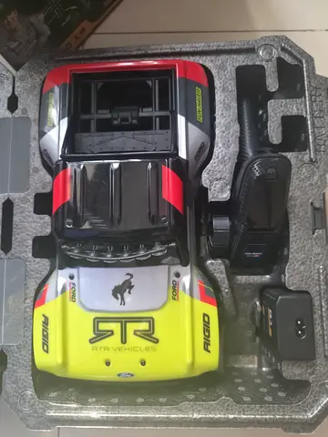 RTR Remote Control Off-Road Truck with Controller - Good Condition FMS Brushless 1/18
