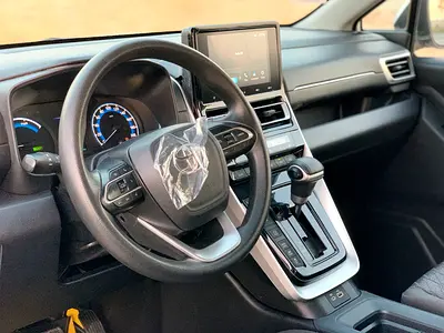 صورة 7 لـ 2025 Toyota INNOVA