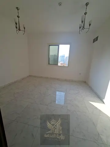 ثانى ساكن ببناية جديدة
