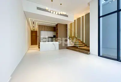 Private Pool | Open Plan | Private Lift