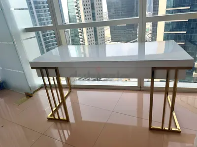 Office Desk - Modern Narrow Design