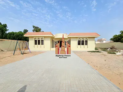 New villa big yard gardan parking 3 Bed room Hall Majlis big size 130k