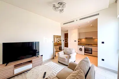 Multiple Cheques | Bright | Furnished