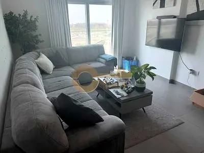 READY TO MOVE | MODERN UNIT | FULLY FURNISHED
