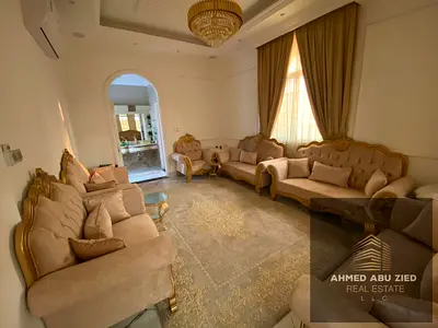 فرصة مميزة لاستئجار فيلا مفروشة بالكامل في منطقة الياسمين، بتصميم واسع ومناسب للعائلات، وتتكون من 5 غرف ماستر وصالة ومجلس وغرفة خادمة، مع مطبخ مجهز با