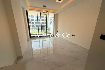 Brand New | Pool View | Multiple Cheques