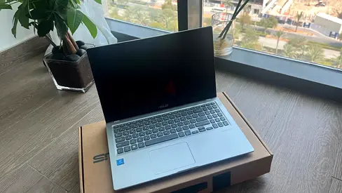 Asus VivoBook 15 (2019) Laptop - Intel Celeron N4020 / 15.6inch HD / 128GB
SSD / 4GB RAM / Intel UHD