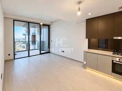 Modern 1BR | Unfurnished | Business Bay | Regalia