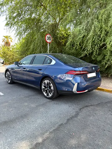 2026 BMW 5-SERIES 照片 5